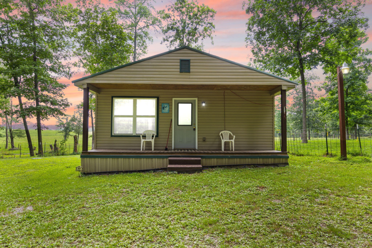 Listing Image 4