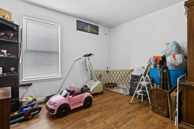 Listing Image 20