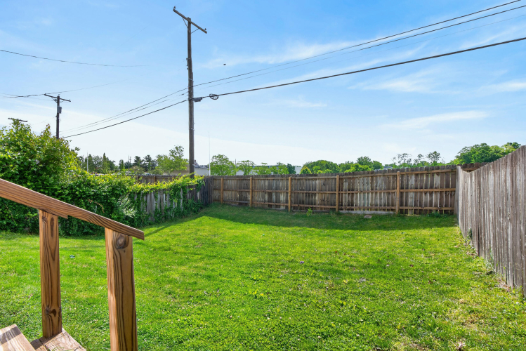 Listing Image 23