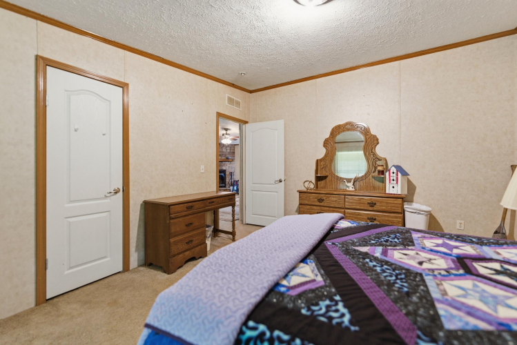 Listing Image 28