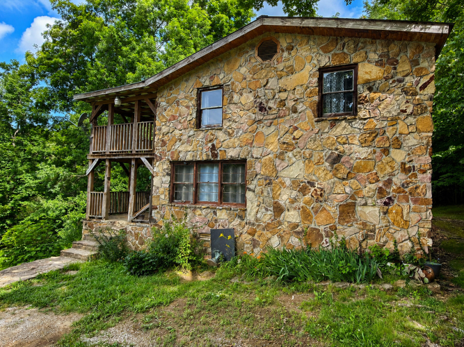 Listing Image 4