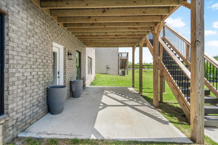 Listing Image 64