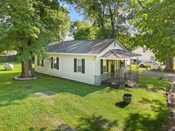 Listing Image 3