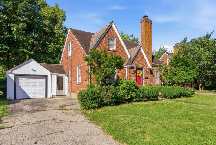 Listing Image 6