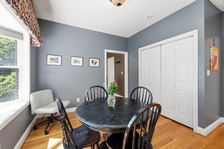 Listing Image 16