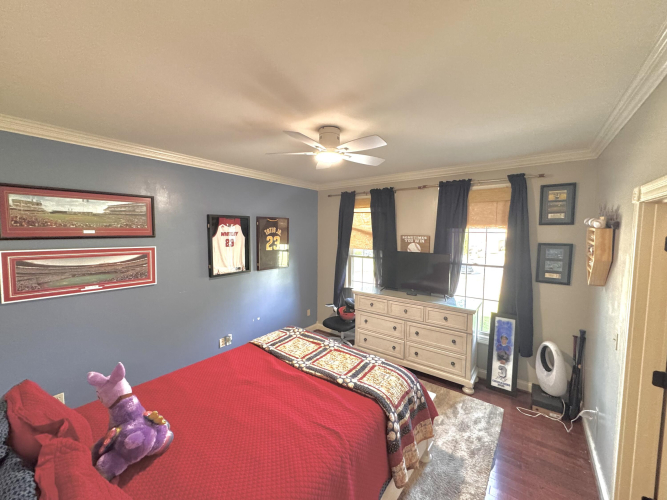 Listing Image 17