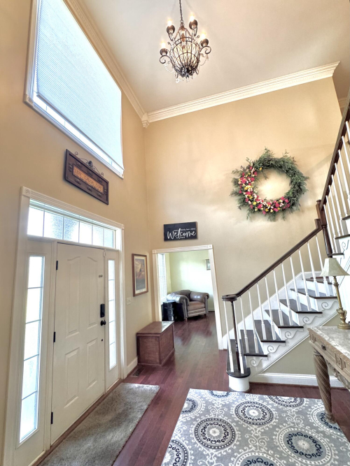Listing Image 4