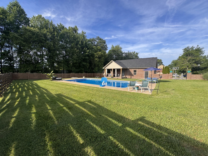 Listing Image 40