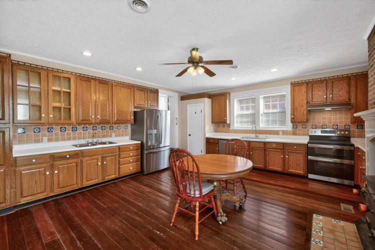 Listing Image 56
