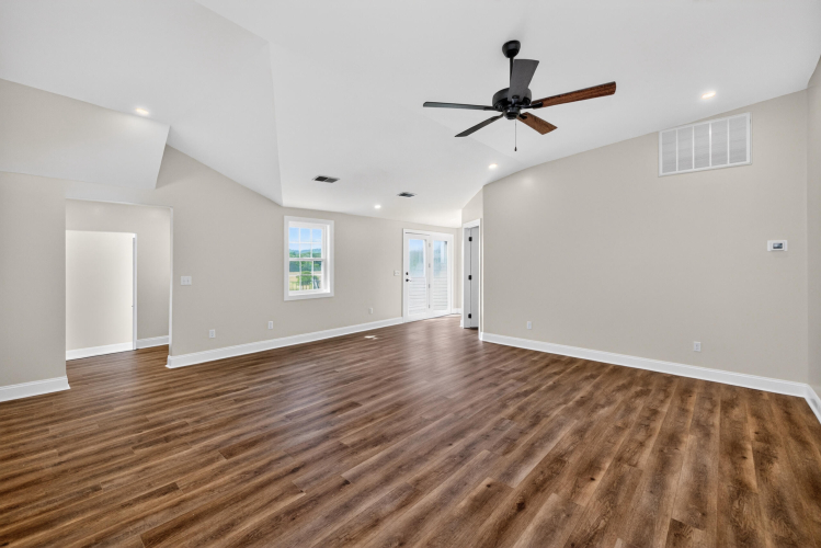 Listing Image 59