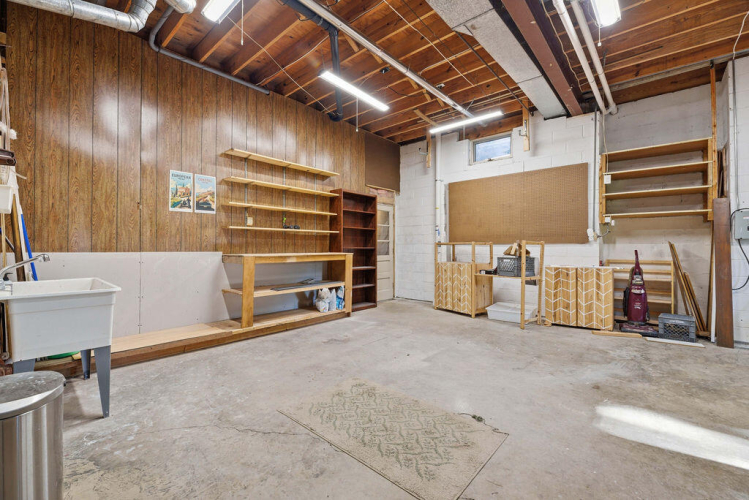 Listing Image 76