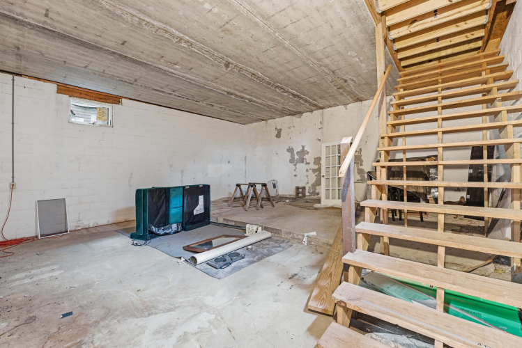 Listing Image 78
