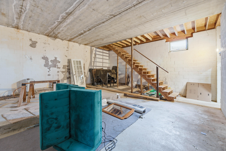 Listing Image 79