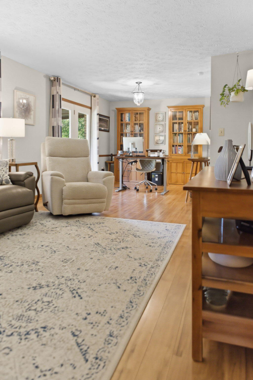 Listing Image 15