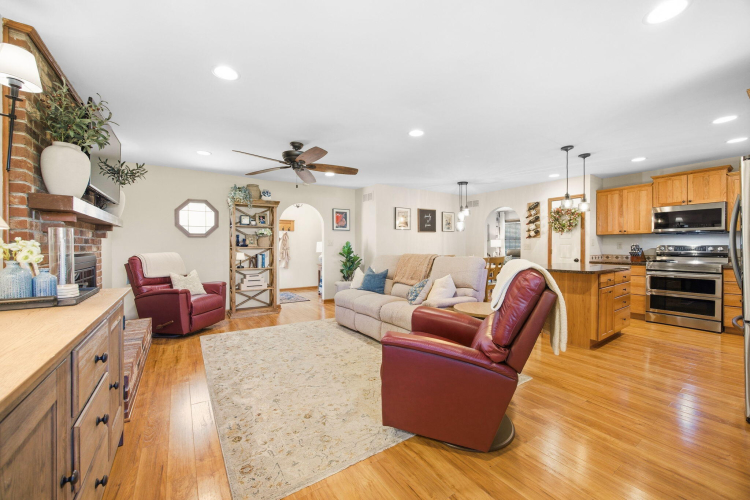 Listing Image 21