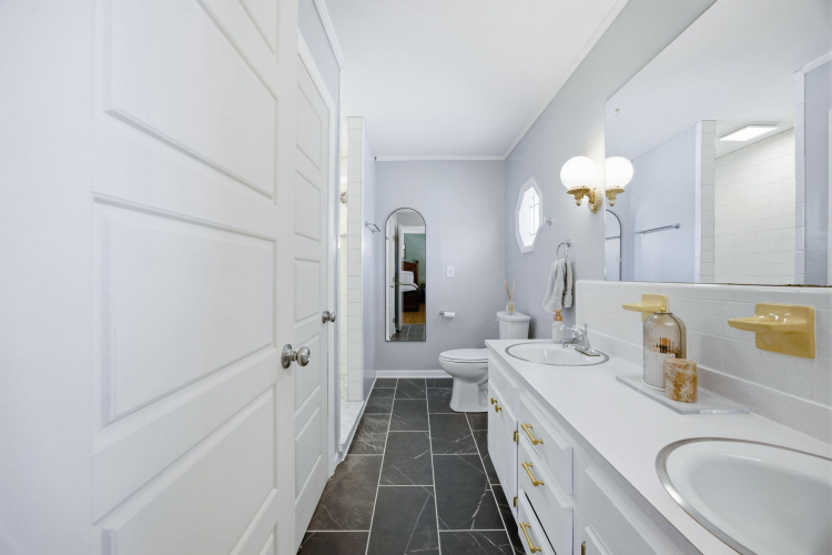 Listing Image 55