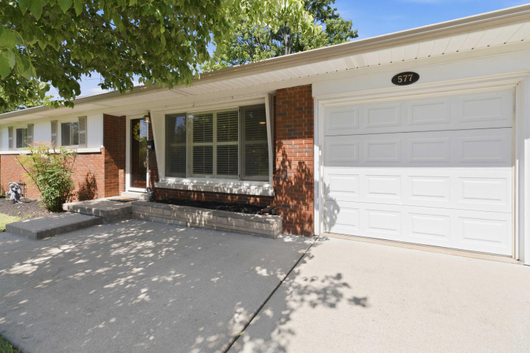 Listing Image 5