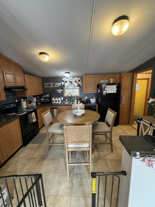 Listing Image 16