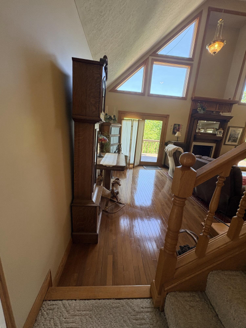 Listing Image 102