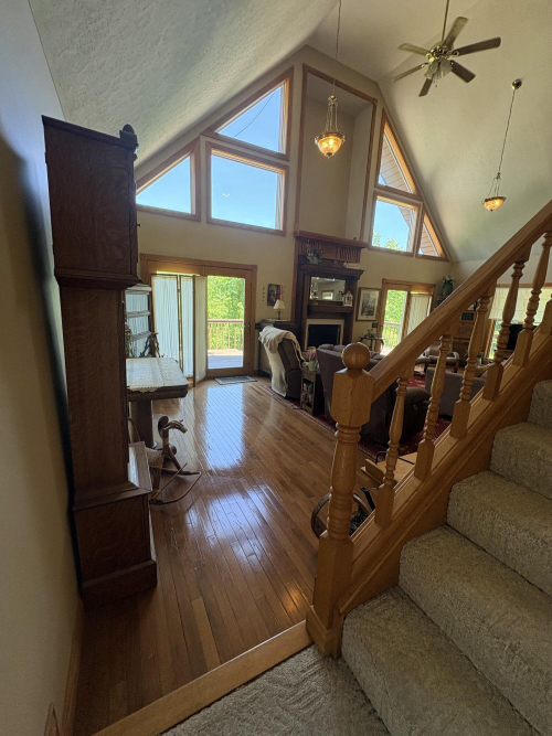 Listing Image 103
