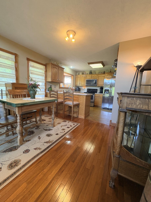 Listing Image 124