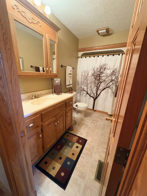 Listing Image 128