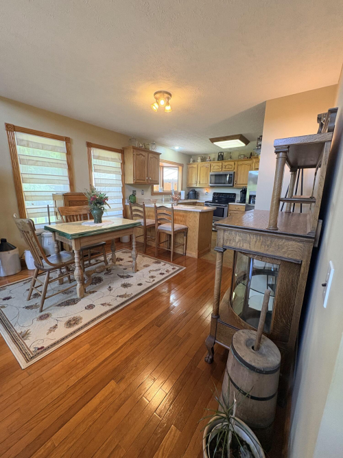 Listing Image 58