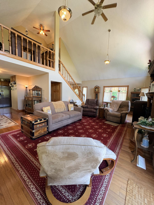 Listing Image 62