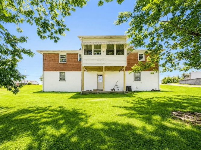 Listing Image 6