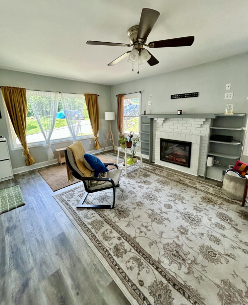 Listing Image 5