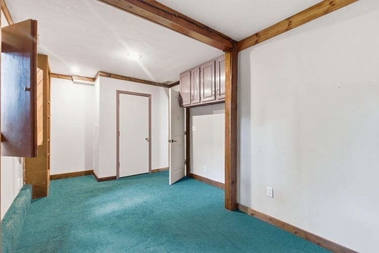 Listing Image 36