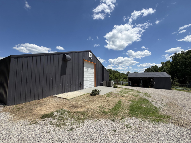 Listing Image 28