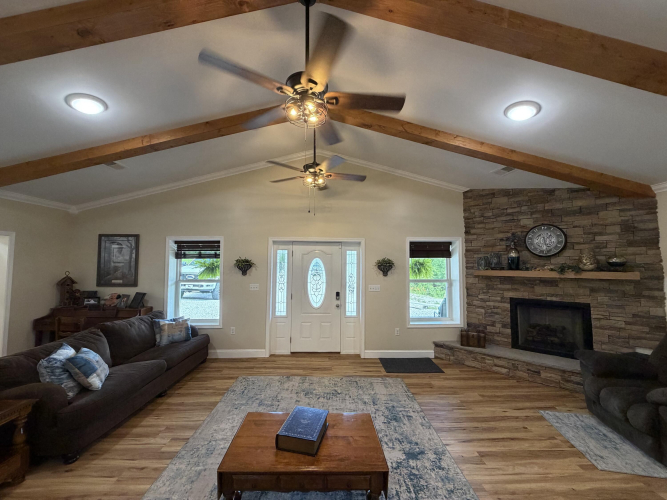 Listing Image 8