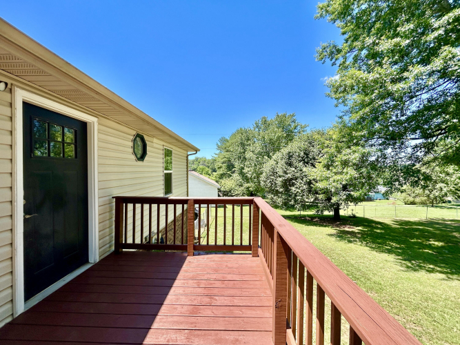 Listing Image 11