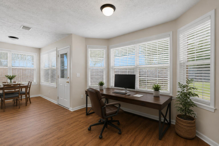 Listing Image 15