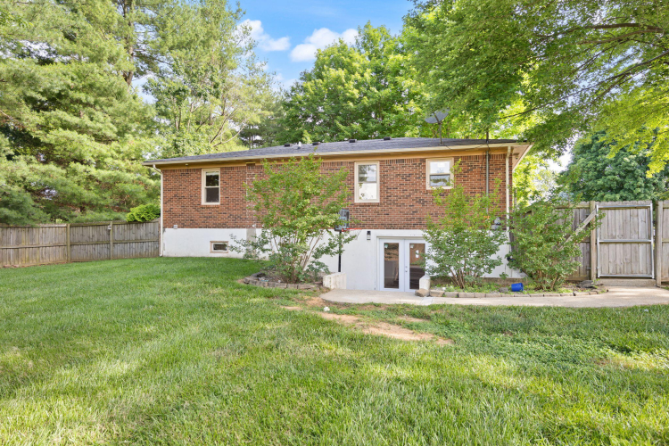 Listing Image 44