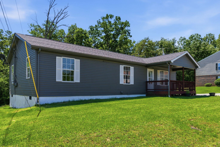 Listing Image 3