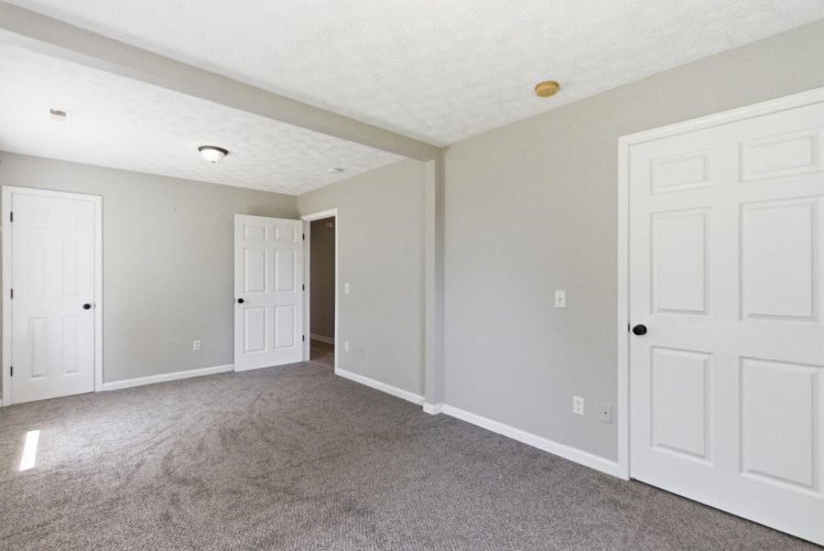 Listing Image 28