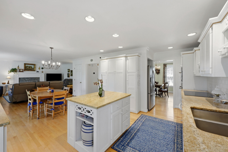 Listing Image 21