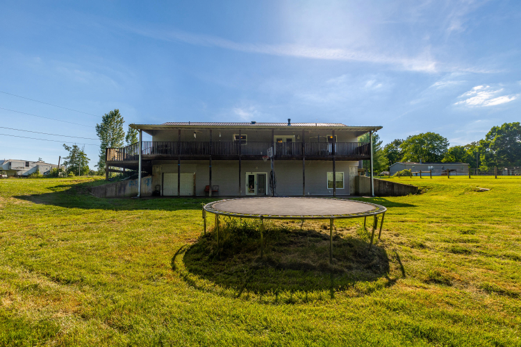 Listing Image 53