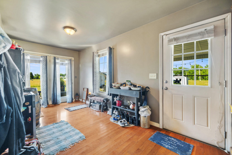Listing Image 23