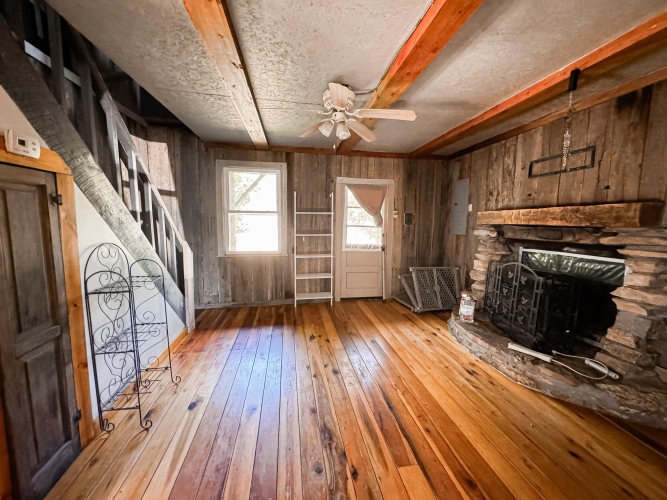 Listing Image 9
