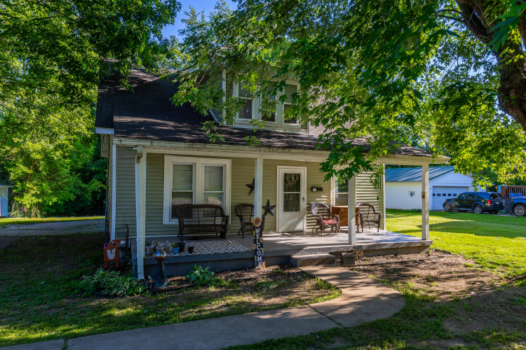 Listing Image 4