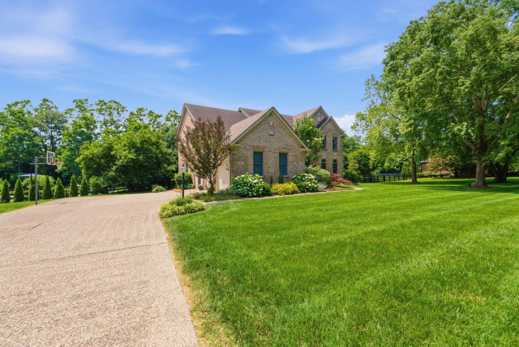 Listing Image 123