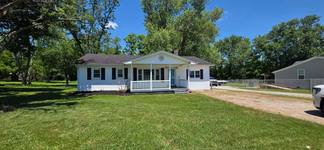 Listing Image 4