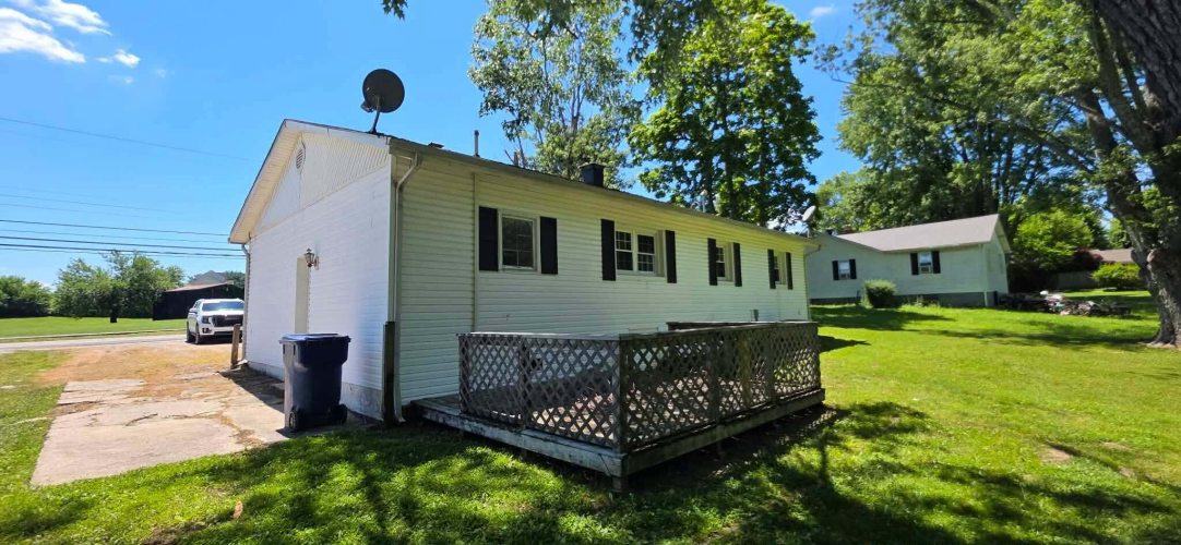 Listing Image 8