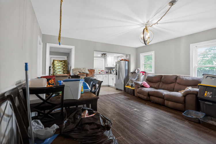 Listing Image 14