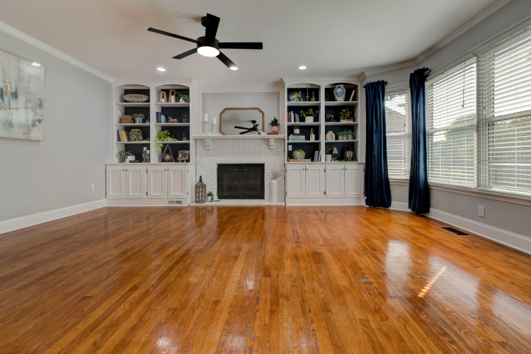 Listing Image 18