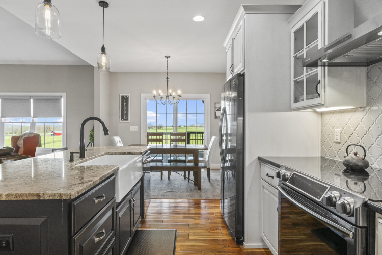 Listing Image 15