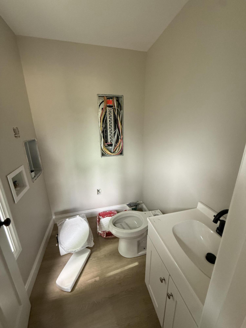 Listing Image 11